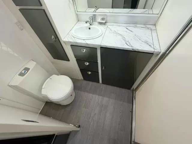 USED 2017 RETREAT FRASER SINGLE BEDS