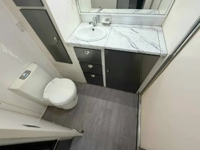 USED 2017 RETREAT FRASER SINGLE BEDS
