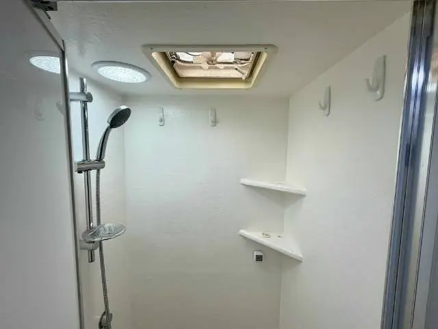 USED 2017 RETREAT FRASER SINGLE BEDS