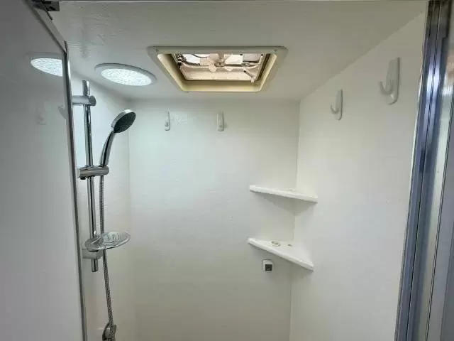 USED 2017 RETREAT FRASER SINGLE BEDS