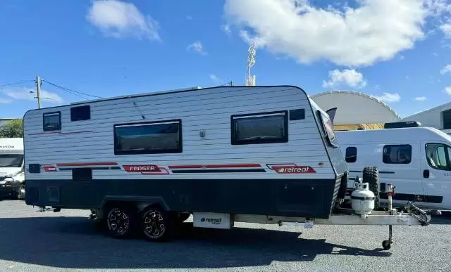 USED 2017 RETREAT FRASER SINGLE BEDS