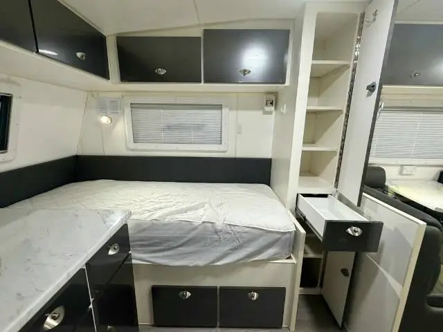 USED 2017 RETREAT FRASER SINGLE BEDS