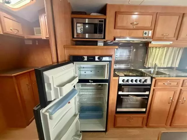 USED 2010 FRANKLIN G2 ISLAND BED