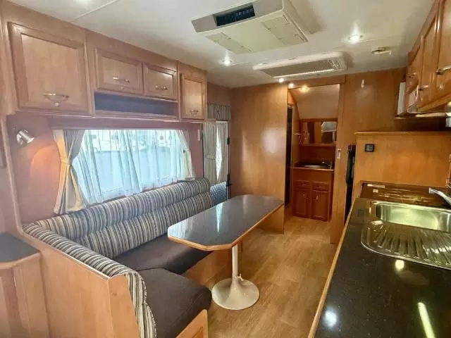 USED 2010 FRANKLIN G2 ISLAND BED