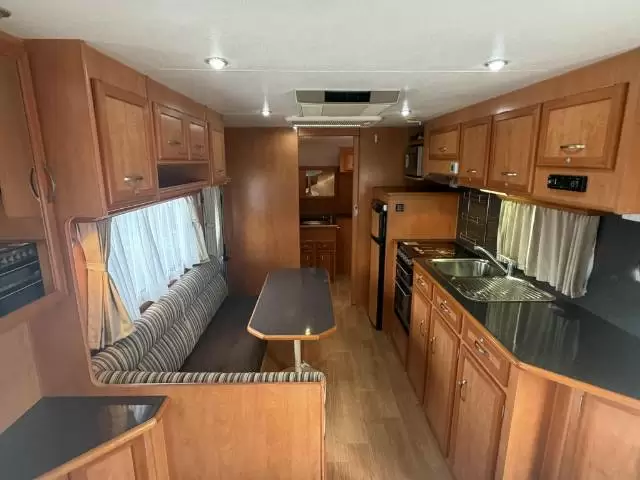 USED 2010 FRANKLIN G2 ISLAND BED