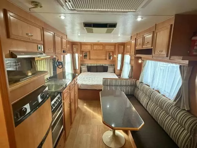 USED 2010 FRANKLIN G2 ISLAND BED