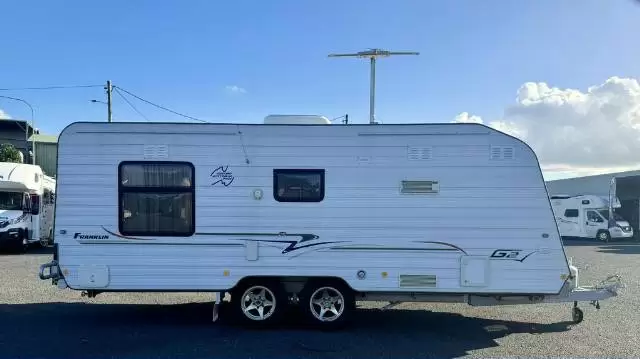 USED 2010 FRANKLIN G2 ISLAND BED