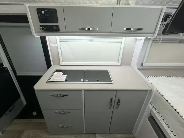 USED 2025 SNOWY RIVER SRH15