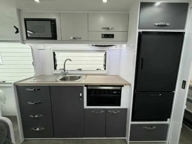 NEW 2026 SNOWY RIVER SRC18