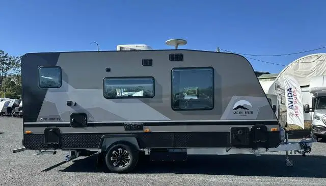 https://media-caravea.syd1.digitaloceanspaces.com/caravans/6EC17092/image-3.webp?q=7V7ai552JP