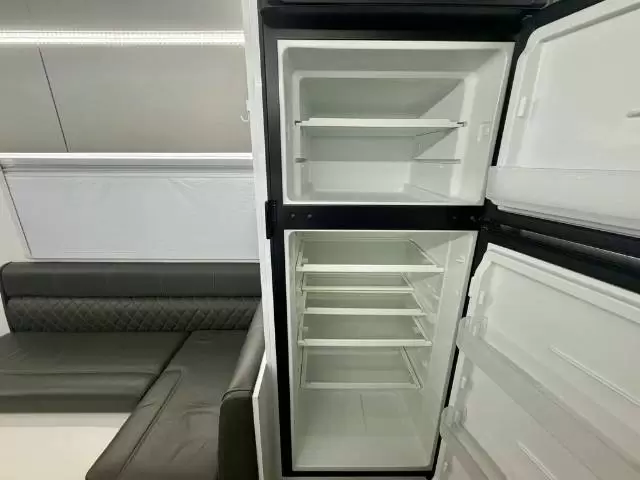 USED 2025 ZONE RV SOJOURN FAMILY