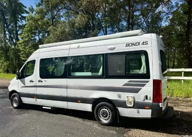 USED 2023 WINNEBAGO BONDI 4S