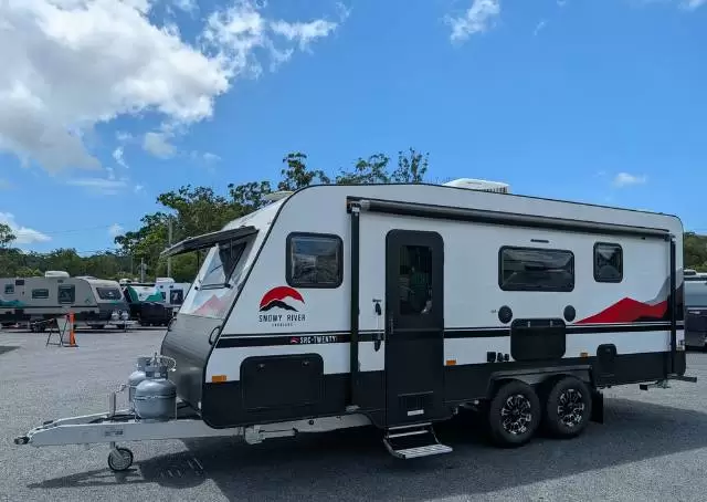 USED 2025 SNOWY RIVER SRC20F FAMILY