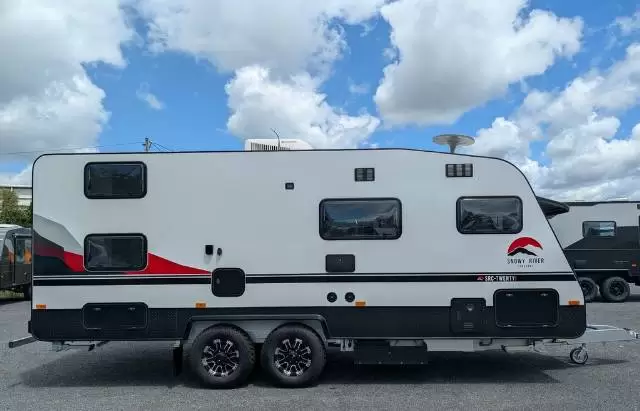 USED 2025 SNOWY RIVER SRC20F FAMILY