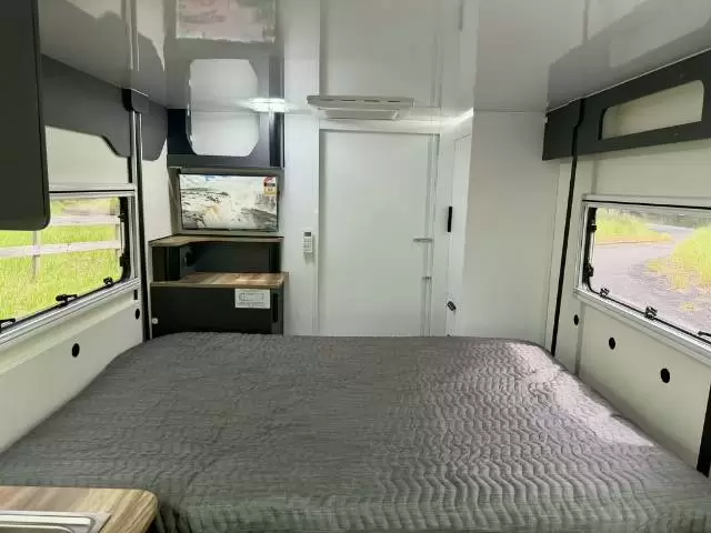 NEW 2026 AVIDA LEURA B6942