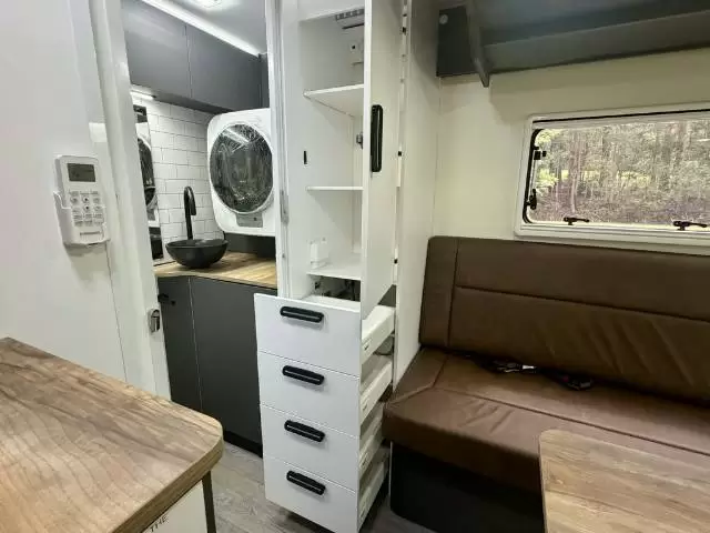 NEW 2026 AVIDA LEURA B6942