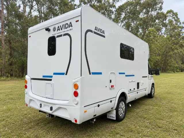 https://media-caravea.syd1.digitaloceanspaces.com/caravans/6EC17373/image-4.webp?q=bNINwEPlWe