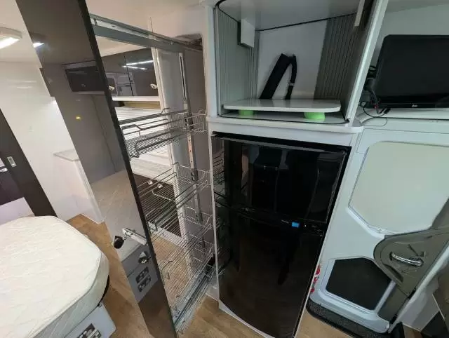 USED 2016 AVAN INFINITY 609