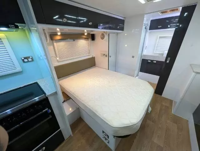 USED 2016 AVAN INFINITY 609