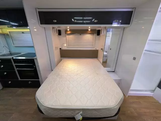 USED 2016 AVAN INFINITY 609