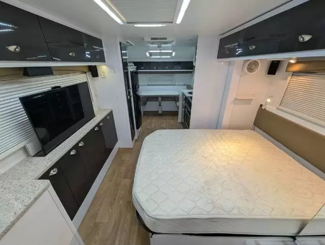 USED 2016 AVAN INFINITY 609