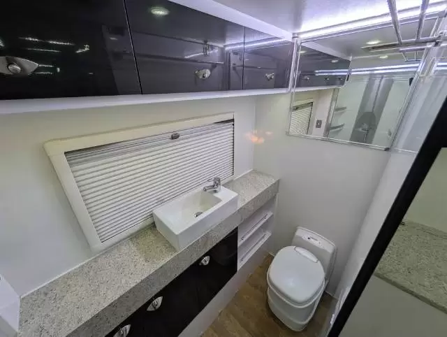 USED 2016 AVAN INFINITY 609