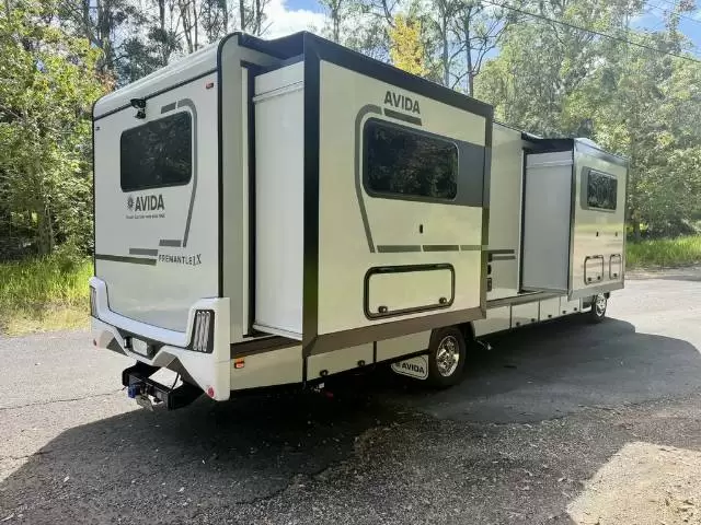 https://media-caravea.syd1.digitaloceanspaces.com/caravans/6EC17681/image-4.webp?q=rLfuudbnsw