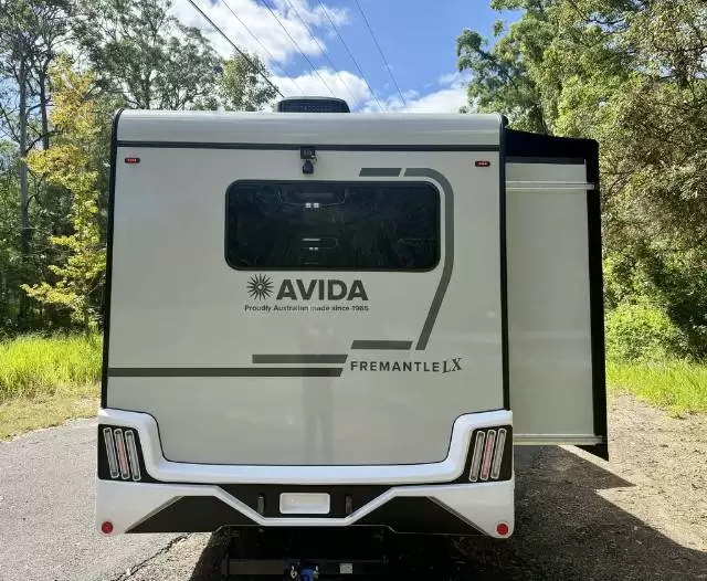 https://media-caravea.syd1.digitaloceanspaces.com/caravans/6EC17681/image-6.webp?q=1du7GQad2m