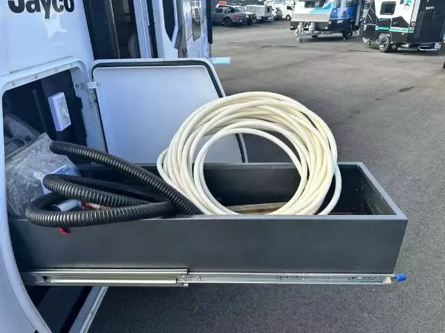 USED 2019 JAYCO SILVERLINE 21.64-4