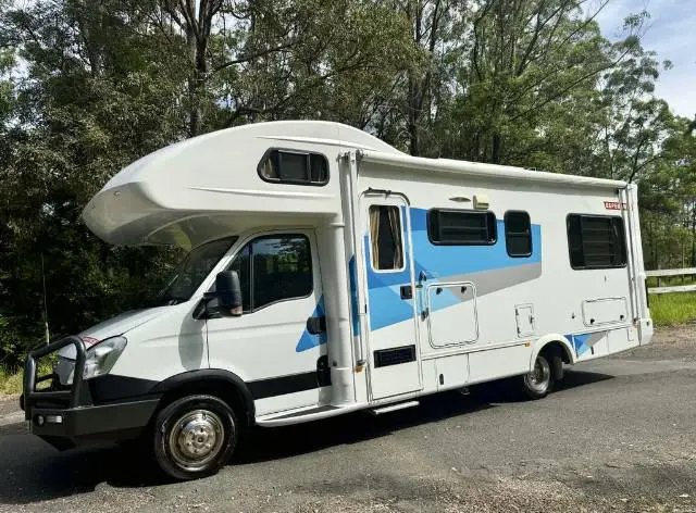USED 2013 AVIDA ESPERANCE C7964SL SINGLE BEDS
