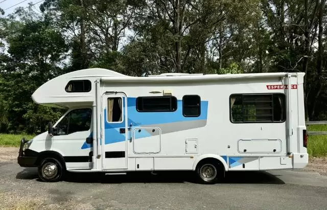 https://media-caravea.syd1.digitaloceanspaces.com/caravans/6EC17789/image-1.webp?q=LIfE3j3S50