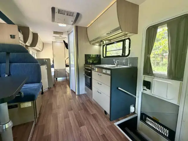 USED 2013 AVIDA ESPERANCE C7964SL SINGLE BEDS