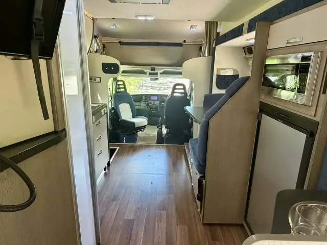 USED 2013 AVIDA ESPERANCE C7964SL SINGLE BEDS