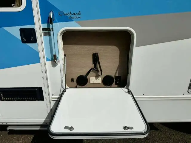 USED 2013 AVIDA ESPERANCE C7964SL SINGLE BEDS