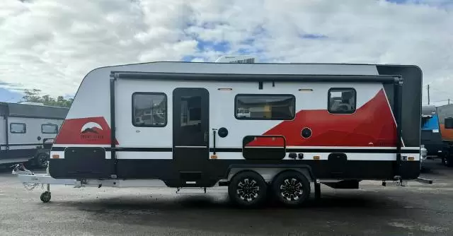 https://media-caravea.syd1.digitaloceanspaces.com/caravans/6EC17906/image-1.webp?q=F6m1CPWWVy