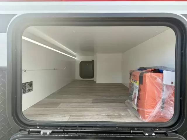 https://media-caravea.syd1.digitaloceanspaces.com/caravans/6EC17906/image-6.webp?q=WJoXG4spxX