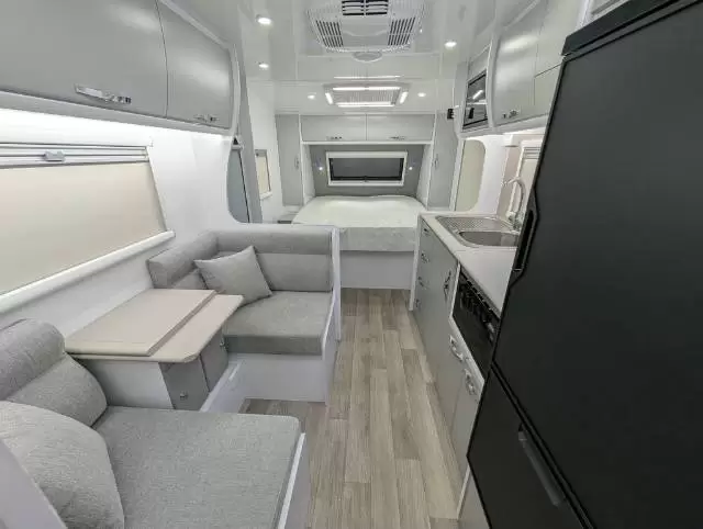 NEW 2026 SNOWY RIVER SRC18