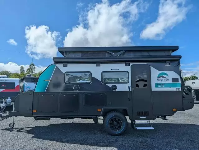 https://media-caravea.syd1.digitaloceanspaces.com/caravans/6EC18015/image-1.webp?q=SyXWZyt22f