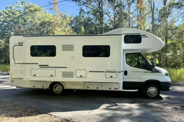 https://media-caravea.syd1.digitaloceanspaces.com/caravans/6EC18192/image-3.webp?q=Vy9UwjzKF9