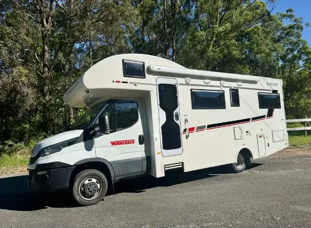 USED 2021 WINNEBAGO BURLEIGH