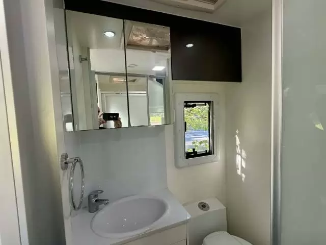 USED 2021 WINNEBAGO BURLEIGH