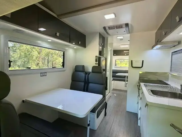 USED 2021 WINNEBAGO BURLEIGH