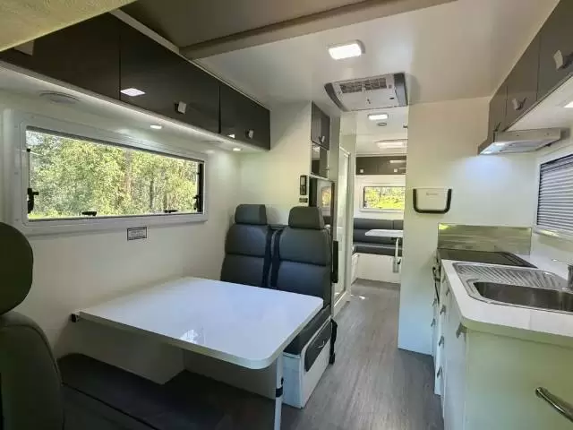 USED 2021 WINNEBAGO BURLEIGH