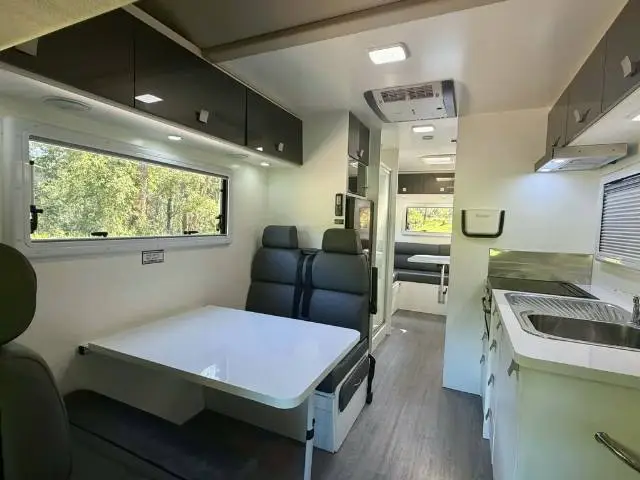 USED 2021 WINNEBAGO BURLEIGH