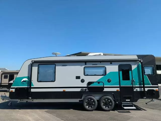 https://media-caravea.syd1.digitaloceanspaces.com/caravans/6EC18247/image-1.webp?q=a6XfXL26e5