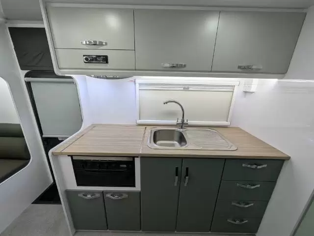 https://media-caravea.syd1.digitaloceanspaces.com/caravans/6EC18247/image-9.webp?q=4fToFWc3CM