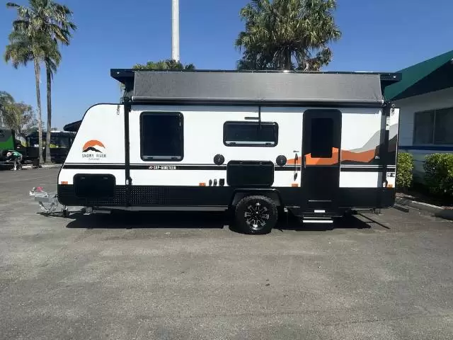https://media-caravea.syd1.digitaloceanspaces.com/caravans/6EC18572/image-1.webp?q=CYrsiSlzNN