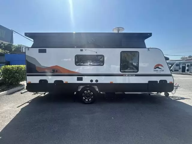https://media-caravea.syd1.digitaloceanspaces.com/caravans/6EC18572/image-6.webp?q=2oLmnkx6ye
