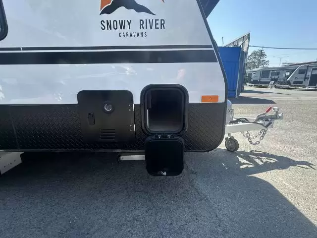 https://media-caravea.syd1.digitaloceanspaces.com/caravans/6EC18572/image-7.webp?q=7r6yh3UI0c