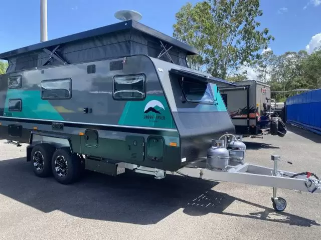 https://media-caravea.syd1.digitaloceanspaces.com/caravans/6EC18575/image-9.webp?q=4s47n1phdz